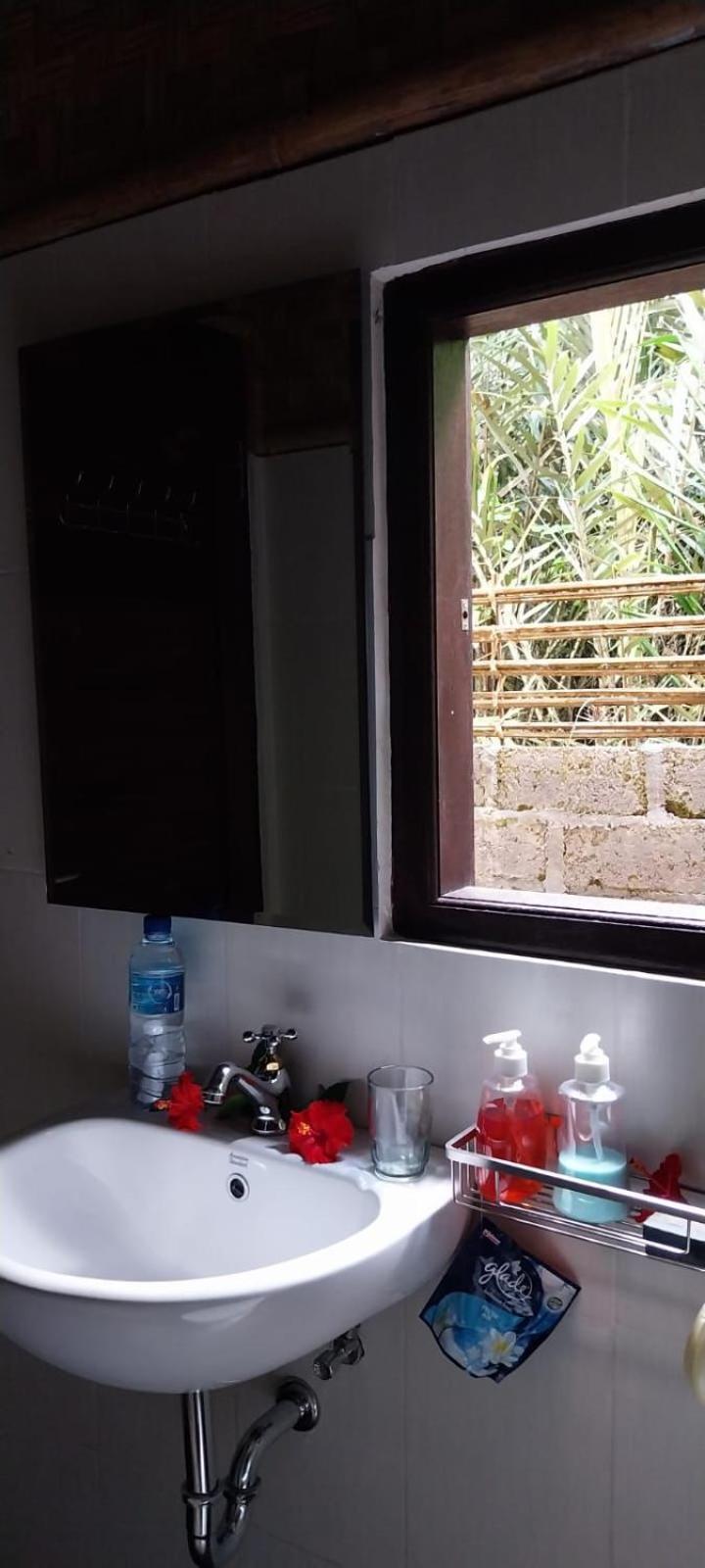 Pondok Sapta Sallaca Selat Bagian luar foto