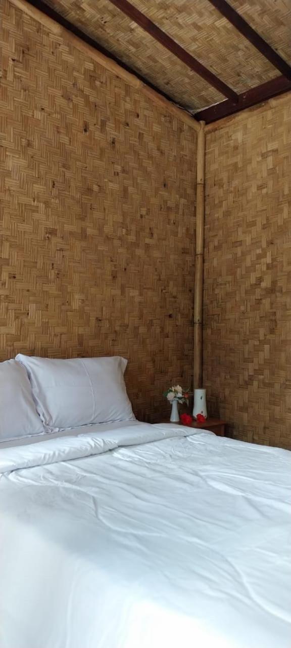 Pondok Sapta Sallaca Selat Bagian luar foto