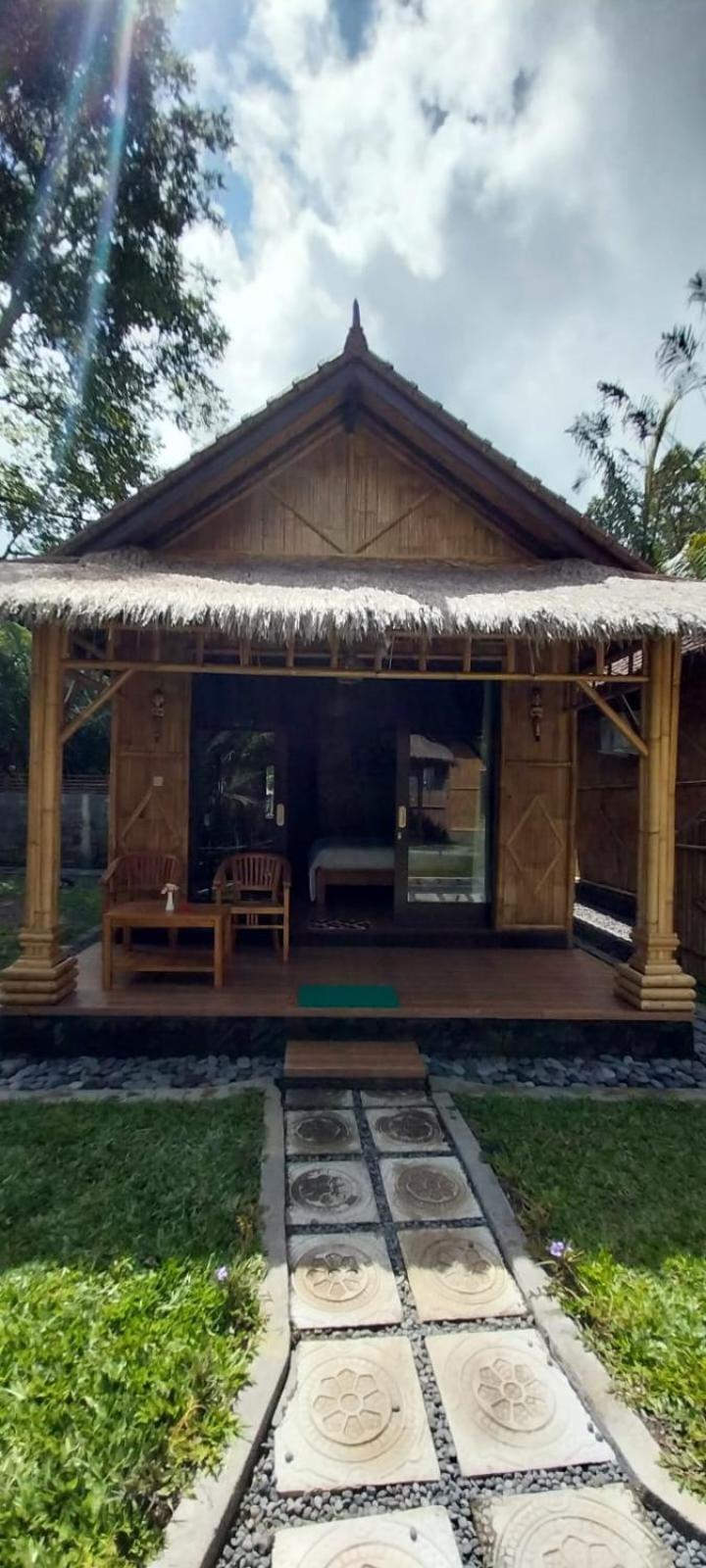 Pondok Sapta Sallaca Selat Bagian luar foto