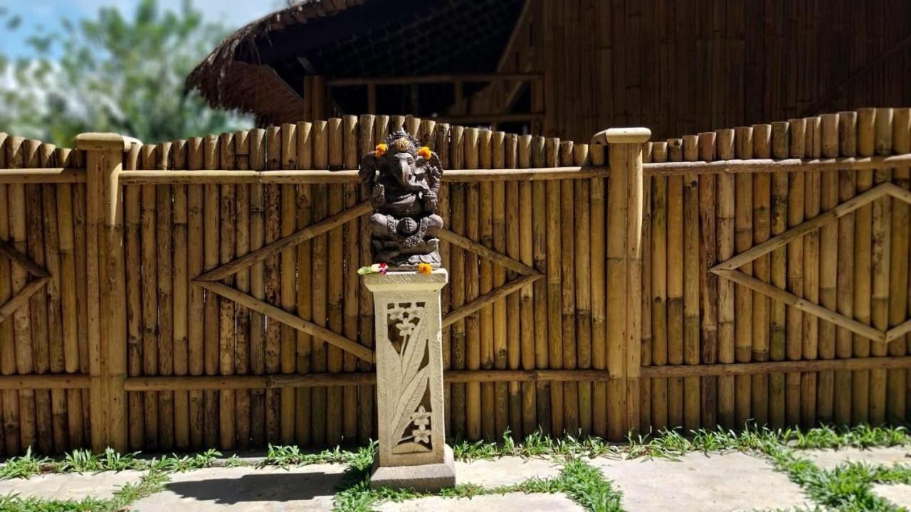 Pondok Sapta Sallaca Selat Bagian luar foto