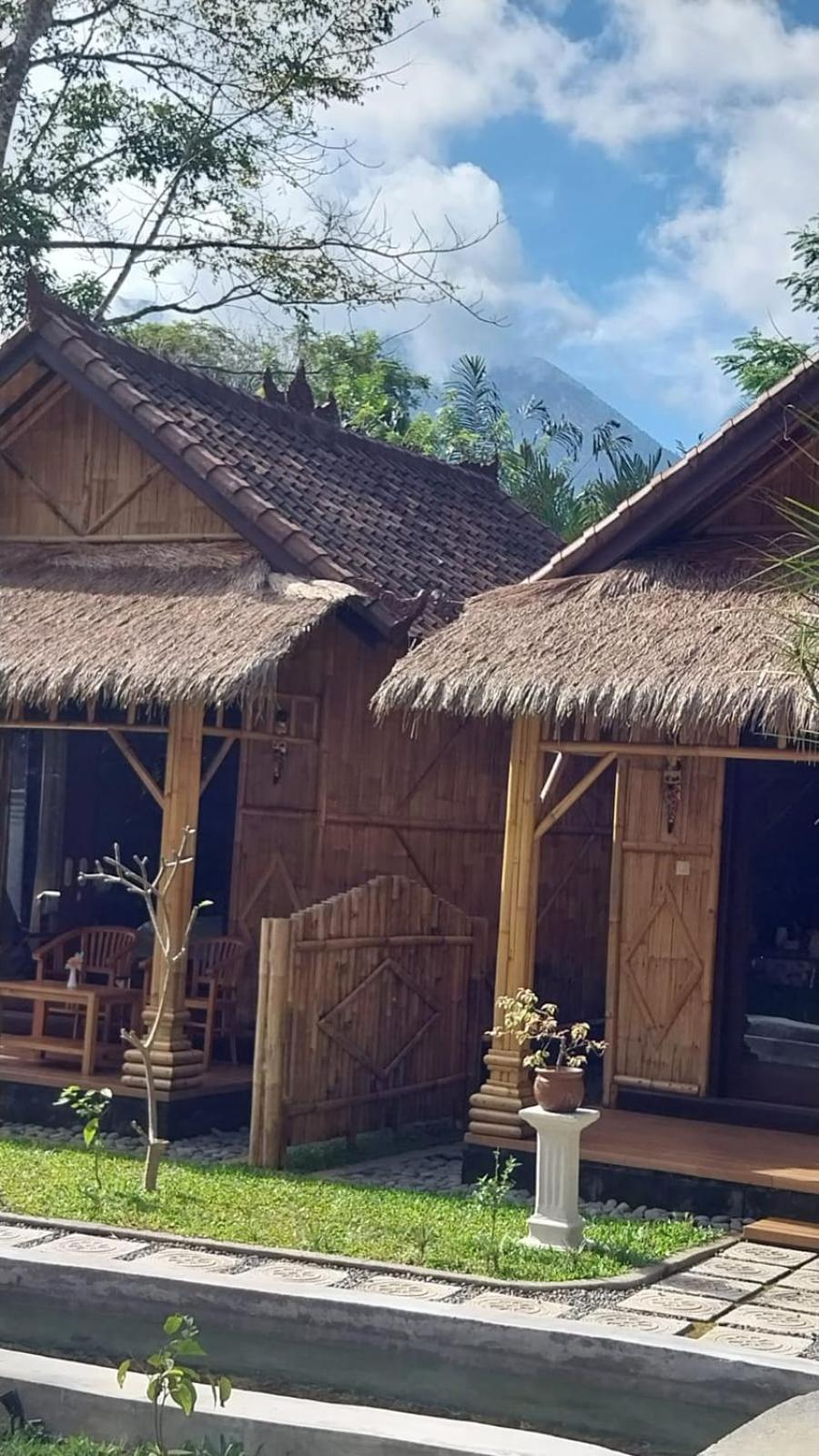 Pondok Sapta Sallaca Selat Bagian luar foto