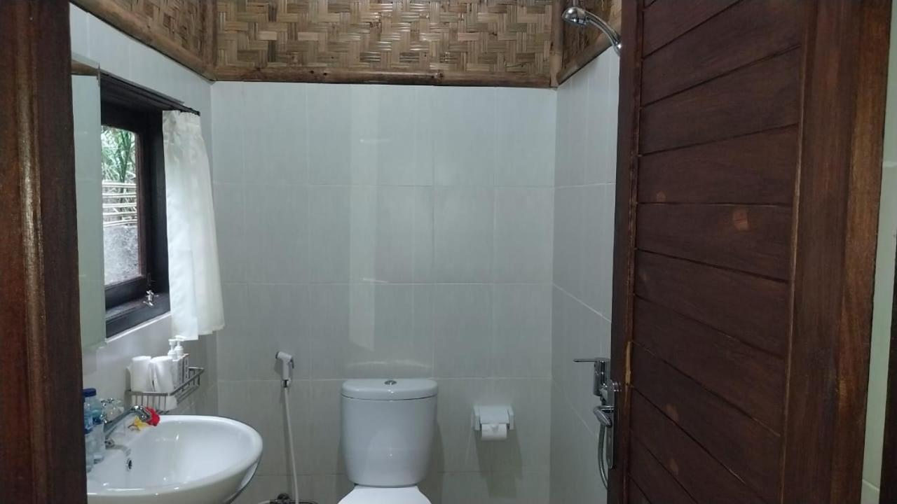 Pondok Sapta Sallaca Selat Bagian luar foto